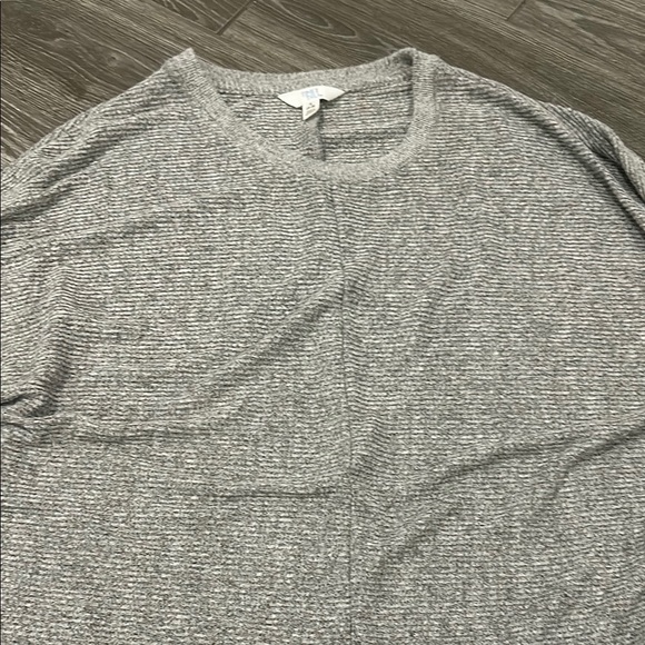 Time and Tru Gray Women's Top - Picture 5 of 7